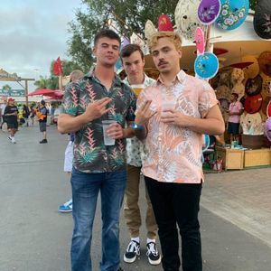 Meet your Posher, Avery